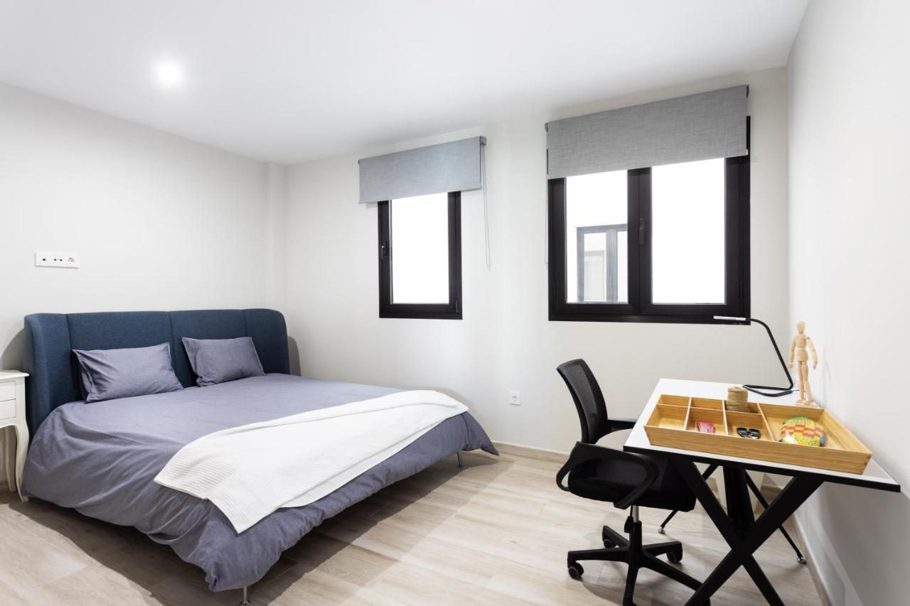 New 140M2 Loft-Style Flat At Town Heart, 3 Beaches Close Casa Leon エル・メダノ エクステリア 写真