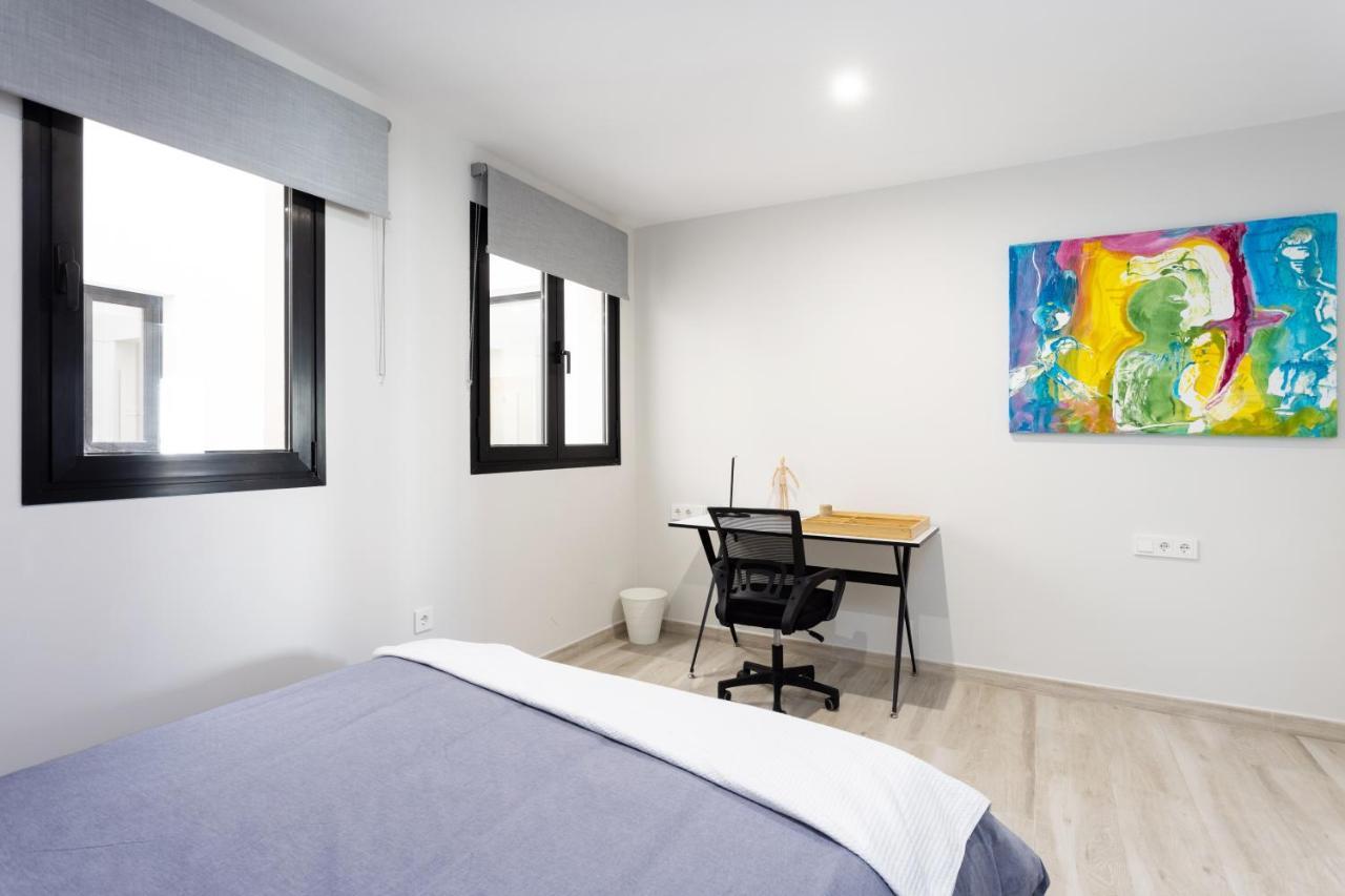 New 140M2 Loft-Style Flat At Town Heart, 3 Beaches Close Casa Leon エル・メダノ エクステリア 写真